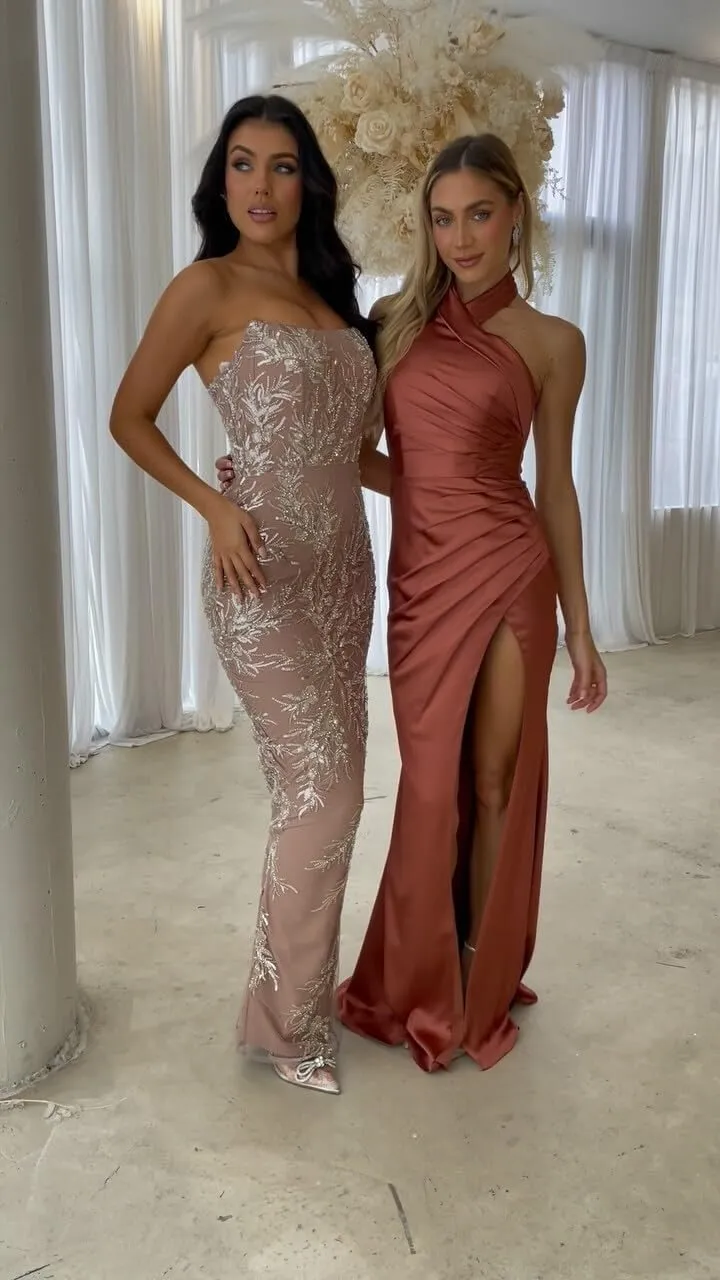 Mermaid Halter Bridesmaid Dresses for Women Long Satin Prom Dress with Slit Pleated Evening Formal Gowns
