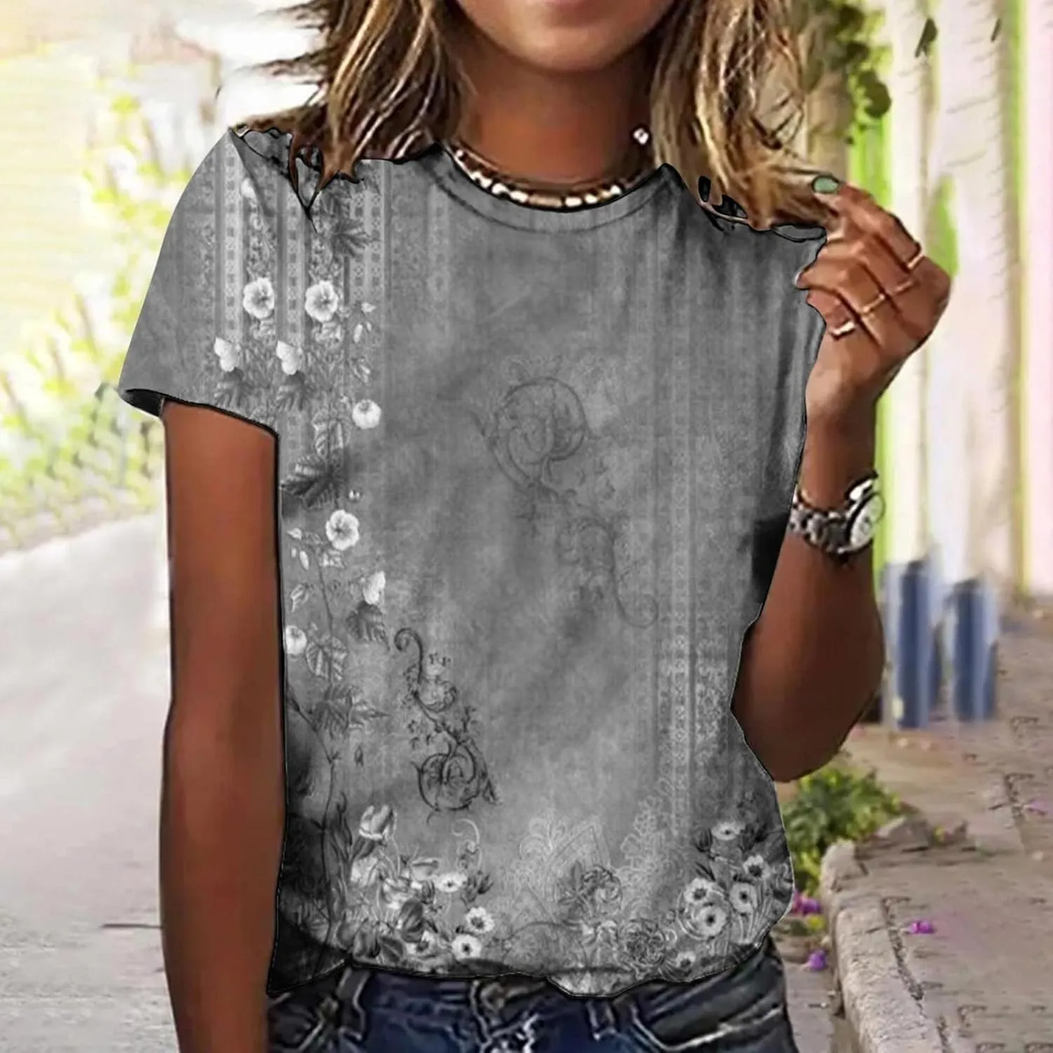 Summer Outfits for Women Short Sleeve Printed Tops Round Neck Trendy Tees Vacation Plus Size Tunics Casual T Shirt