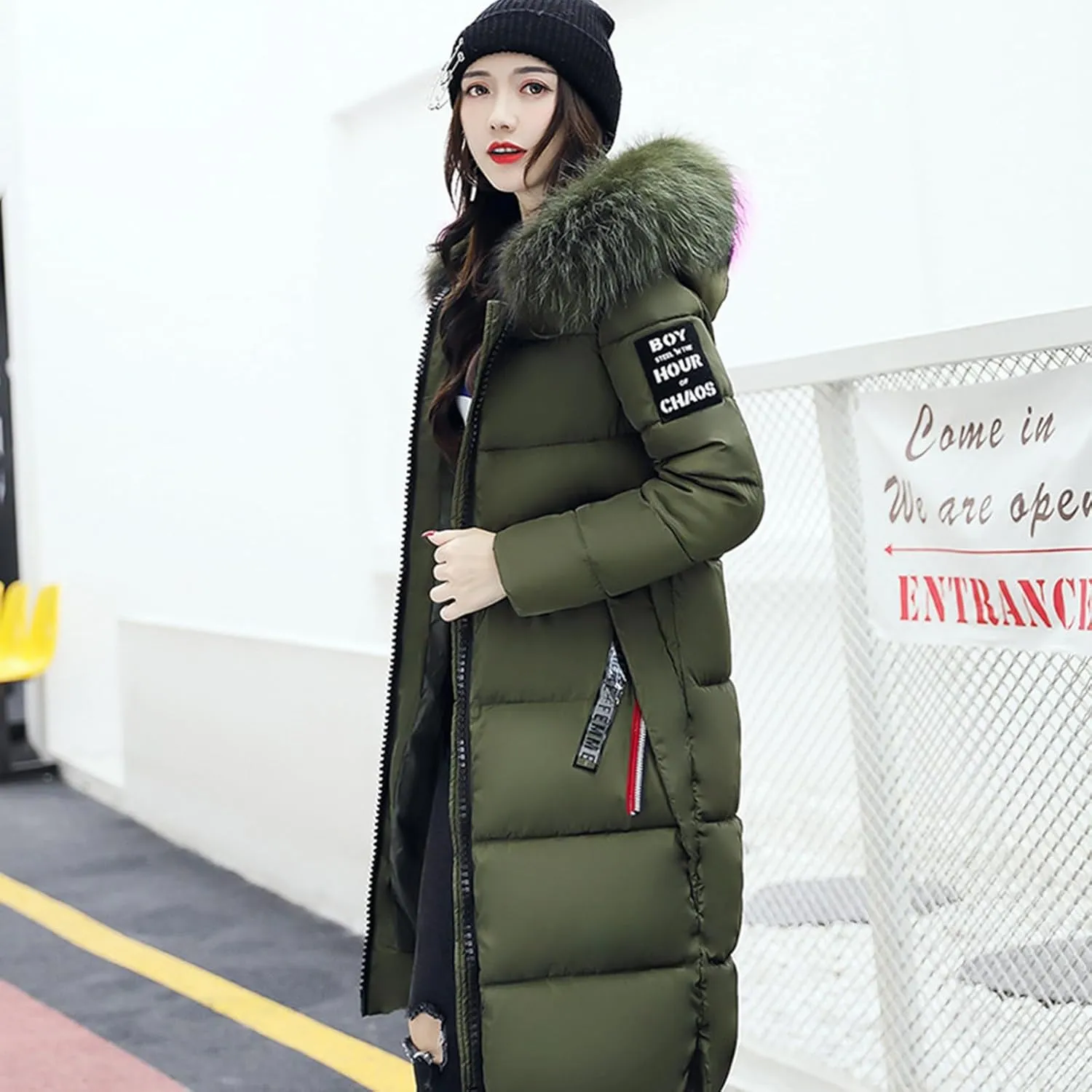 Womens Warm Down Jacket Winter Long Puffer Coats with Fur Hood,Outdoor Maxi Length Windproof Thick Quilted Outerwear