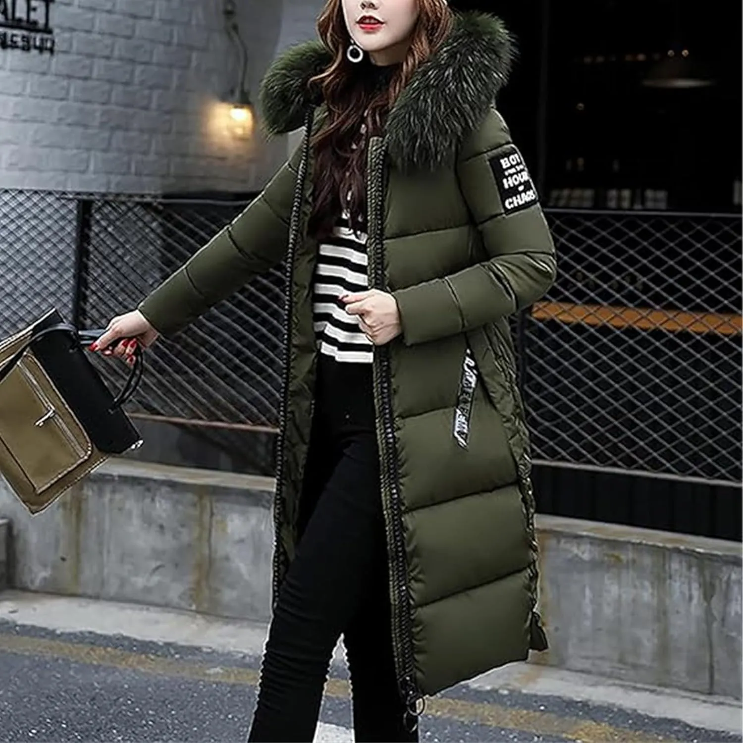 Womens Warm Down Jacket Winter Long Puffer Coats with Fur Hood,Outdoor Maxi Length Windproof Thick Quilted Outerwear