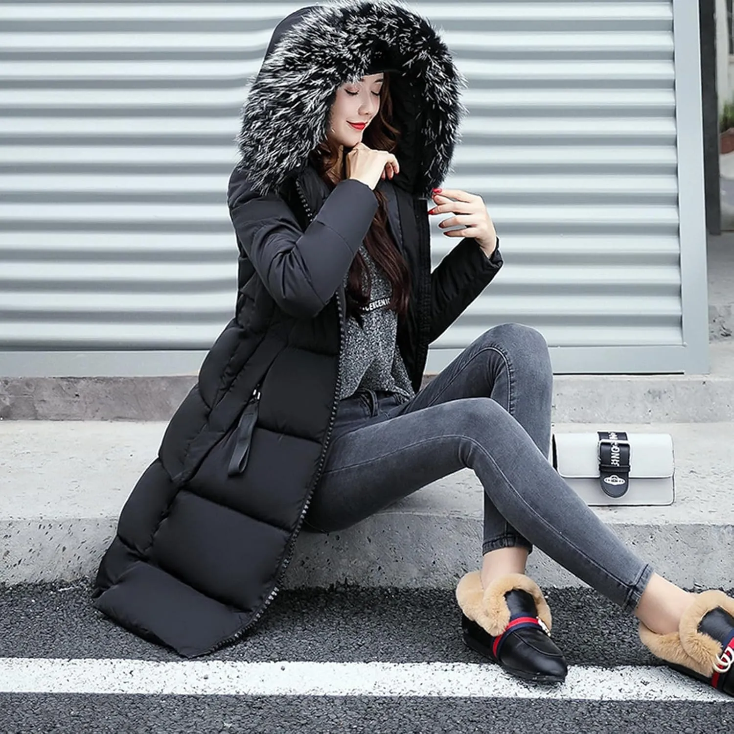 Womens Warm Down Jacket Winter Long Puffer Coats with Fur Hood,Outdoor Maxi Length Windproof Thick Quilted Outerwear